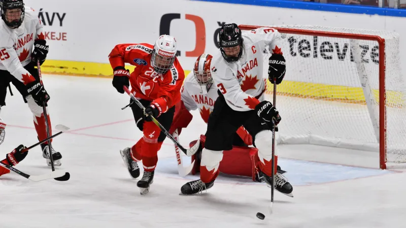 Rychlý první gól Kanady po sedmi sekundách 2. třetiny se Švýcarskem