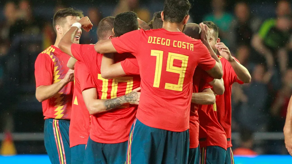 Slavící fotbalisté Španělska