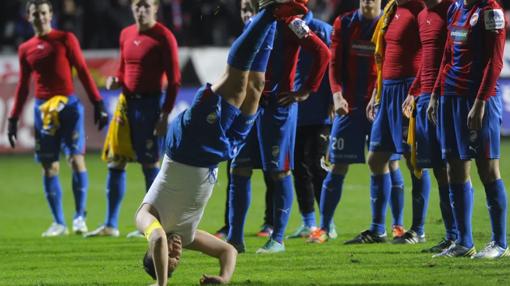 Slavící Pavel Horváth