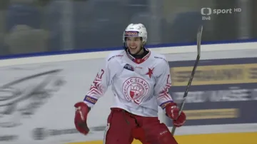 Ojedinělý gól Slavie proti Chomutovu v oslabení 3 na 5