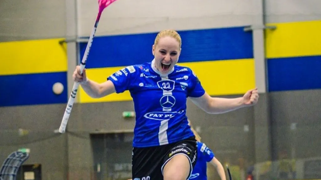 Martina Řepková slaví jeden ze svých zásahů