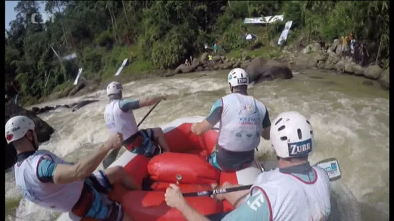 Raftaři bojují v Indonésii s nedostatkem vody i dusným podnebím