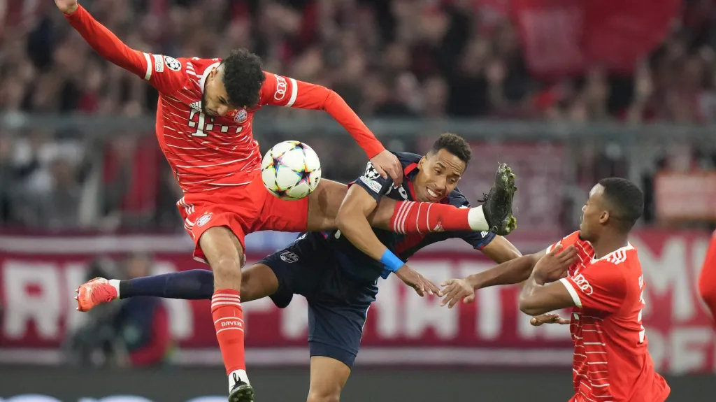 Mazraoui z Bayernu a plzeňský Mosquera 
