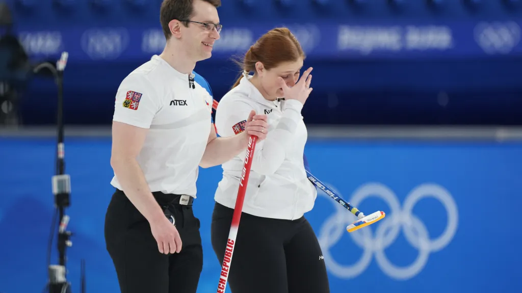 Manželé Zuzana a Tomáš Paulovi během utkání na olympijských hrách v Pekingu