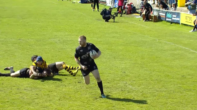 Parádní přihrávka v kontaktu a první pětka Tatry Smíchov s úspěšnou konverzí