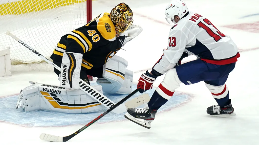 Jakub Vrána dává branku