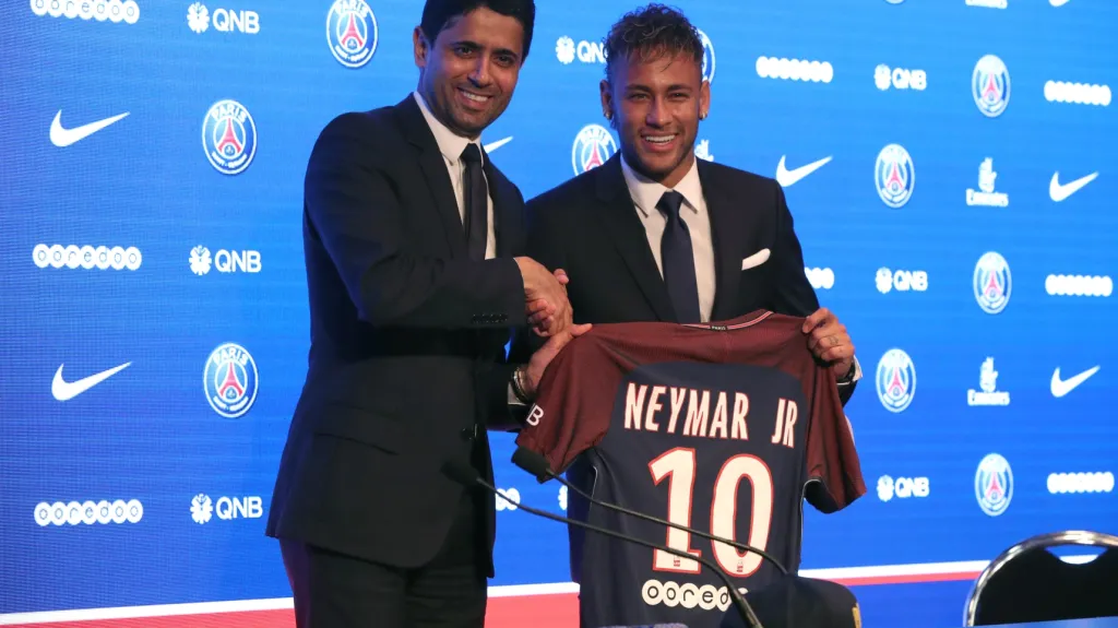 Neymar s prezidentem PSG Nasserem Al-Khelaifim 