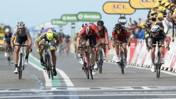 Finiš 2. etapy Tour de France 2015