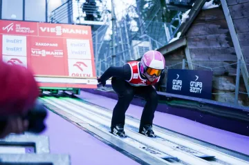 Skokan na lyžích František Lejsek během závodu v Zakopaném