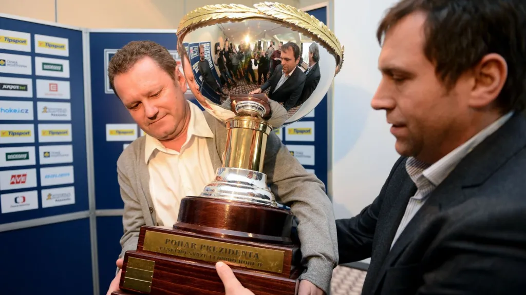 Zlín přebírá Prezidentský pohár pro vítěze základní části