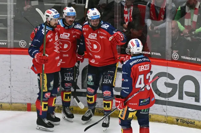 Pardubice měly Třinec u zdi, ale závěr nezvládly. Musíme to hodit za hlavu, říká Kondelík