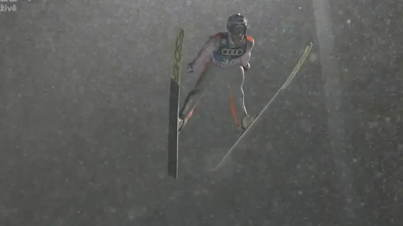 Výkony Čechů v kvalifikaci Bischofshofenu a rekordní skok Wellingera