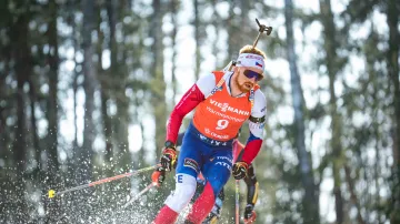 Záznam stíhačky biatlonistů v Otepää