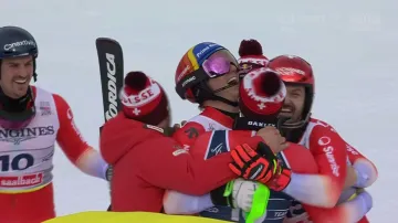 Švýcaři získali v týmové kombinaci všechny medaile