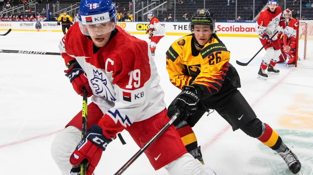 Kapitán českých juniorů Jan Myšák v utkání proti Německu