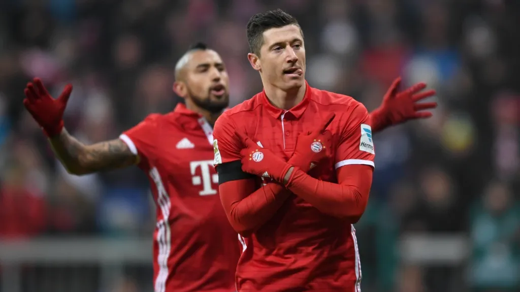 Robert Lewandowski z Bayernu Mnichov se raduje ze vstřelené branky