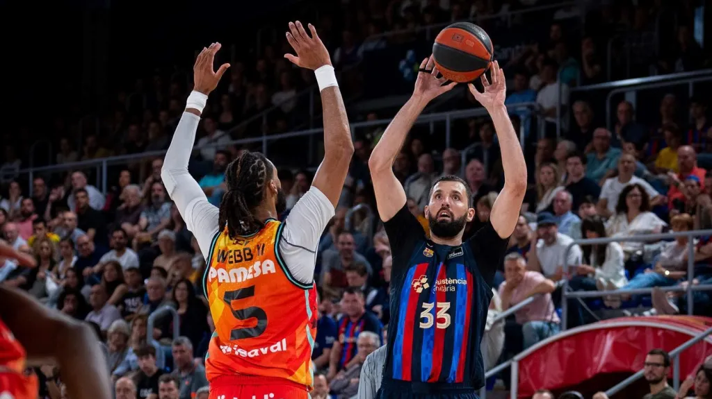 Nikola Mirotič svými 27 body dotáhl Barcelonu k prvnímu čtvrtfinálovému bodu