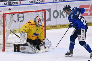 Vítkovický útočník Jindřich Abdul v šanci před brankou Českých Budějovic