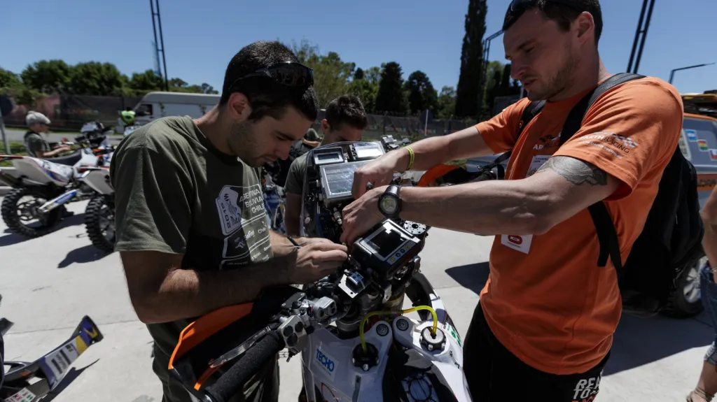 Ondřej Klymčiw (vpravo) na Rallye Dakar