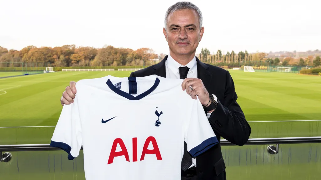 José Mourinho je novým trenérem Tottenhamu