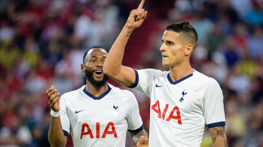 Erik Lamela se raduje z branky do sítě Bayernu