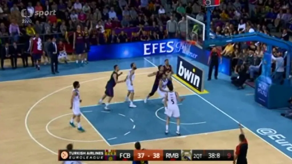 Sestřih basketblaového utkání FC Barcelona - Real Madrid