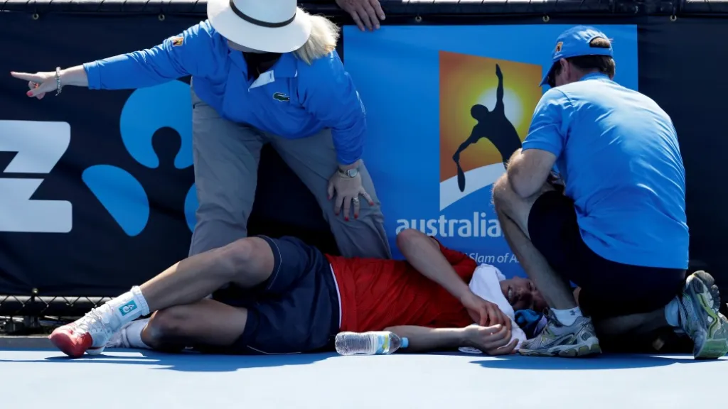 Frank Dancevic nevydržel velké vedro na kurtech v Melbourne