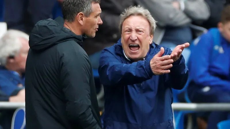 Manažer Cardiffu Neil Warnock v duelu s Chelsea bouřil