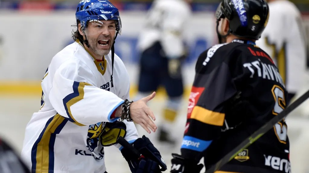 Jaromír Jágr v přípravném utkání proti Litvínovu