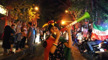 Íránské oslavy v ulicích Teheránu