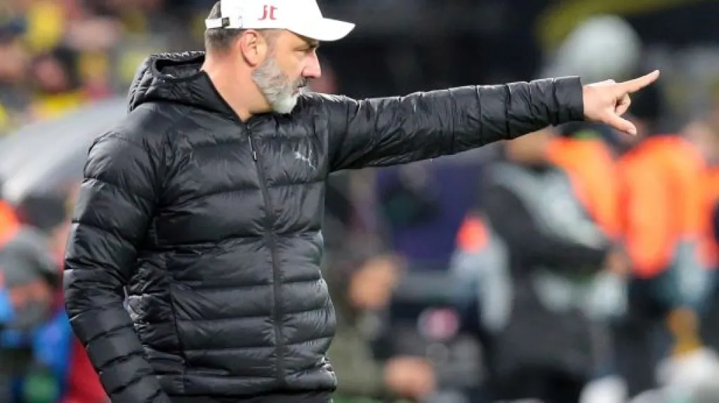 Trenér Jindřich Trpišovský v utkání LM Dortmund - Slavia