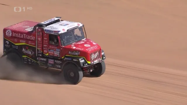 Loprais se vrátil na druhé místo, Macík drží téměř dvouhodinový náskok