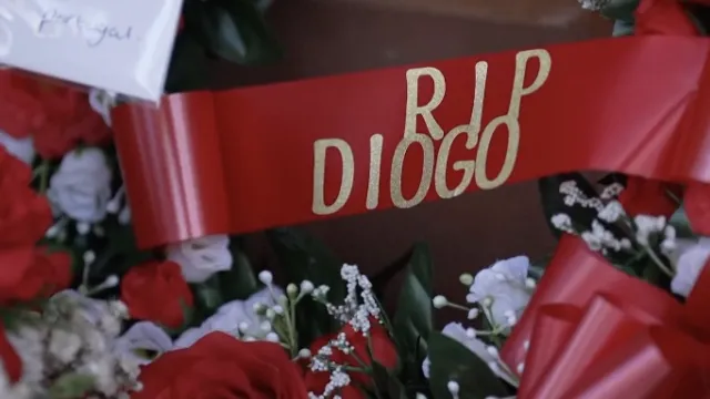 Při autonehodě zemřel útočník Jota z Liverpoolu