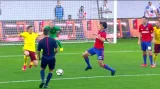 Moment utkání CSKA Moskva - Sparta: Bičík chytil Natchovi pokutový kop (29. min.)