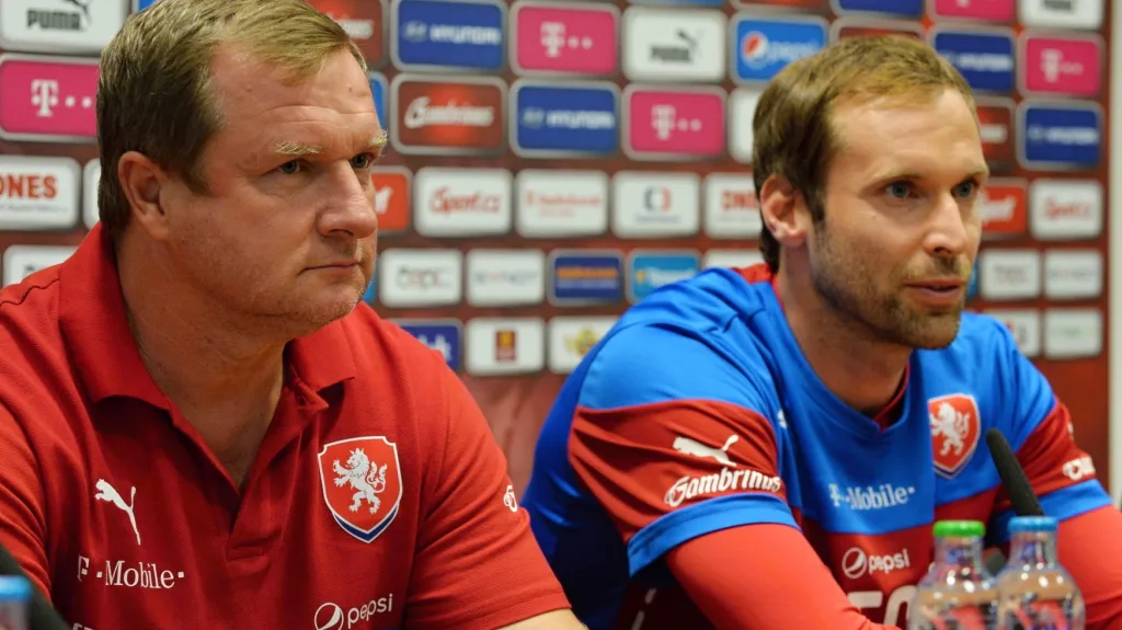 Pavel Vrba a Petr Čech na tiskové konferenci