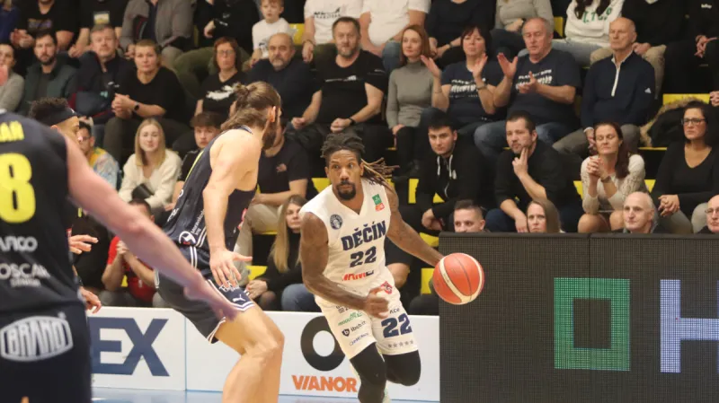 Koncovka utkání Děčín – Opava