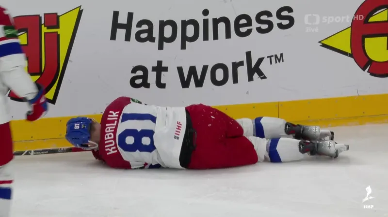 Kubalík po srážce odkulhal z ledu, do hry se ale vrátil