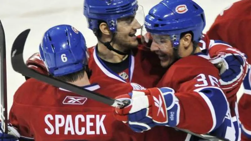 Jaroslav Špaček s hráči Montrealu