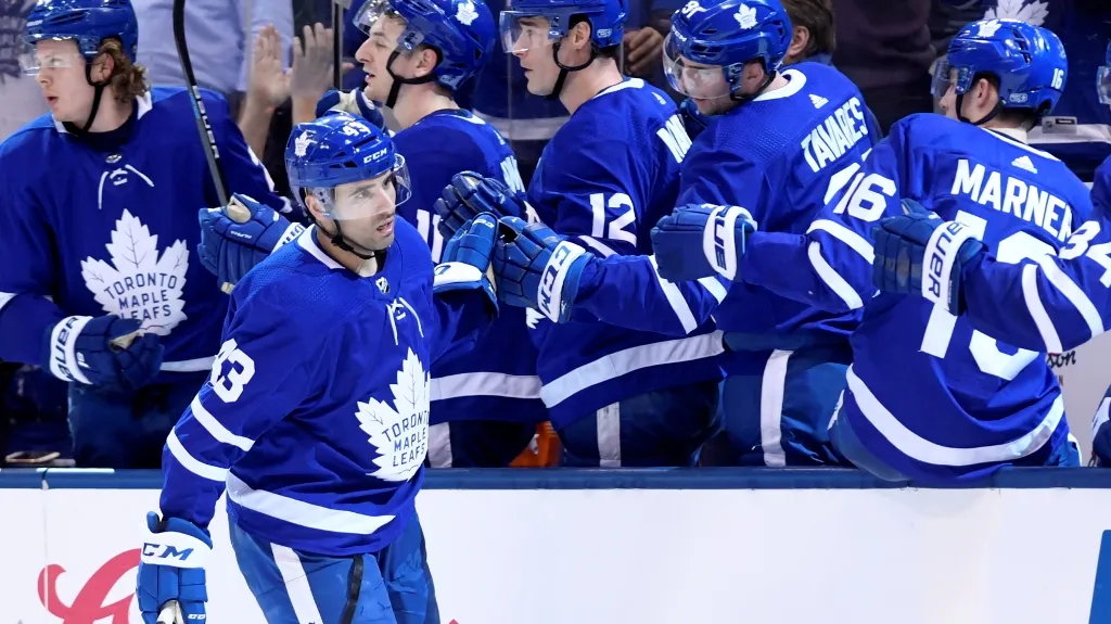 Nazem Kadri se spoluhráči