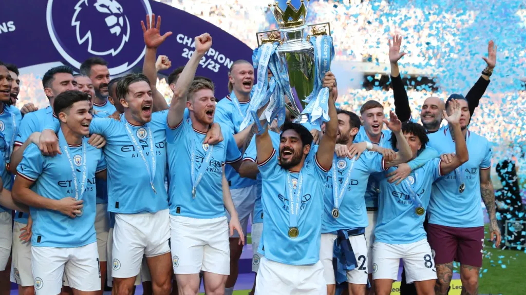 Fotbalisté Manchesteru City slaví titul