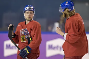 Vladimír Sobotka s Jakubem Voráčkem na tréninku