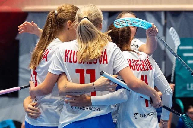 Florbalistky čekají na úvod MS Dánky