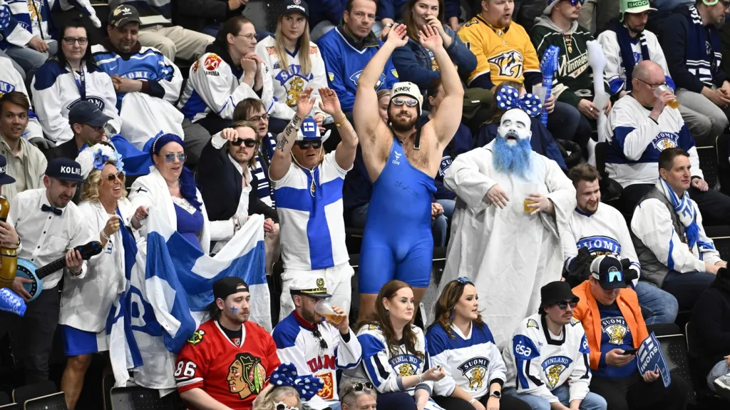 Někteří finští fanoušci si výkonem svého týmu náladu zkazit nenechali