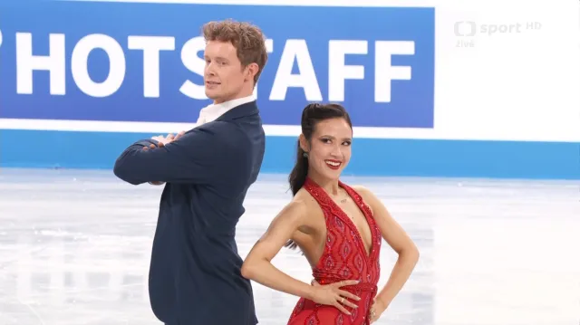 Rytmický tanec Chockové a Batese v soutěži Světové týmové trofeje