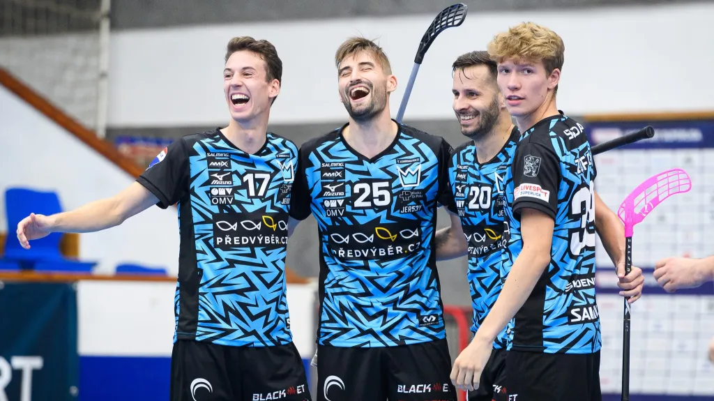 Hráči Mladé Boleslavi oslavují branku