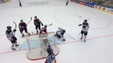 Gól v utkání Kanada - Lotyšsko: McDavid - 2:1 (61. min.)