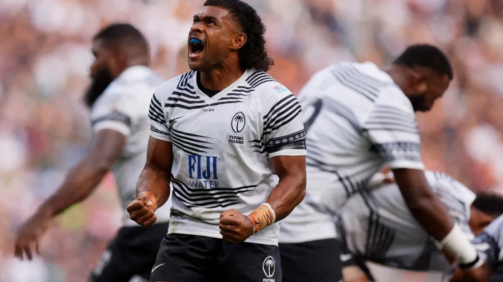 Mlýnová spojka Fidži Simione Kuruvoli