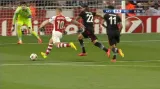 Šance v utkání Arsenal - Besiktas: Wilsherův průnik (9. min.)