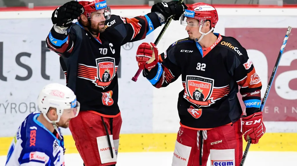 Radek Smoleňák slaví gól proti Kometě