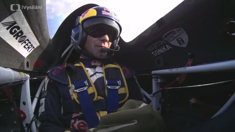 Vítězný let Šonky a oslava zlatého hattricku